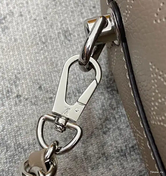 Cheap WHY KNOT VUITTON LOUIS PM 0624